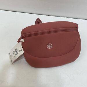 NEW WITH TAGS GAIAM‎ ALTITUDE WAIST PACK